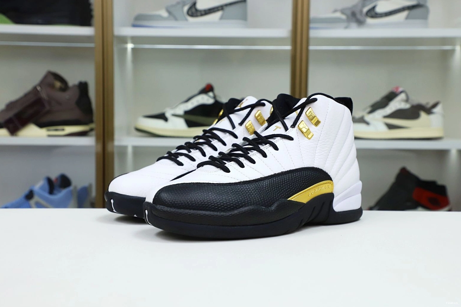 AIR RETRO 12 'ROYALTY' JORDAN 0915